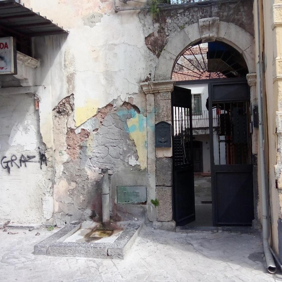 John Home Catania Bagian luar foto