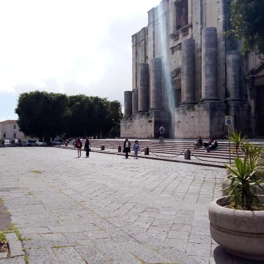 John Home Catania Bagian luar foto