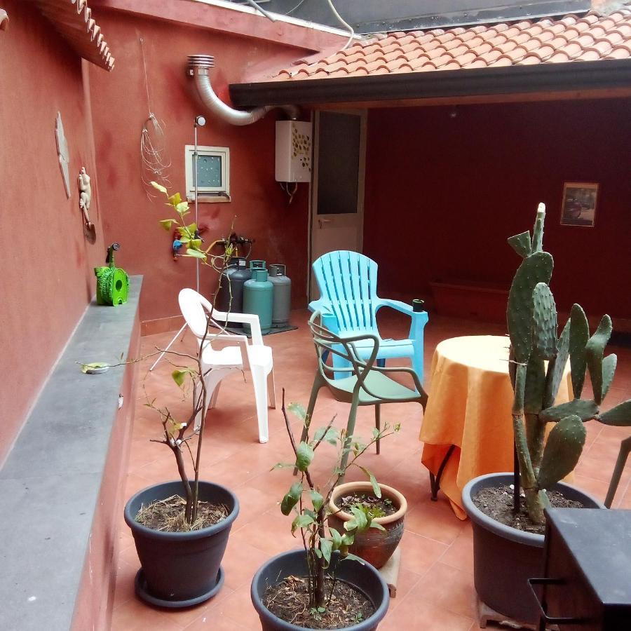 John Home Catania Bagian luar foto